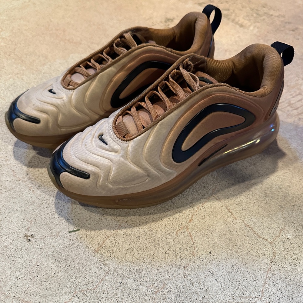 Nike Air Maxes Womens Sz 7.5
